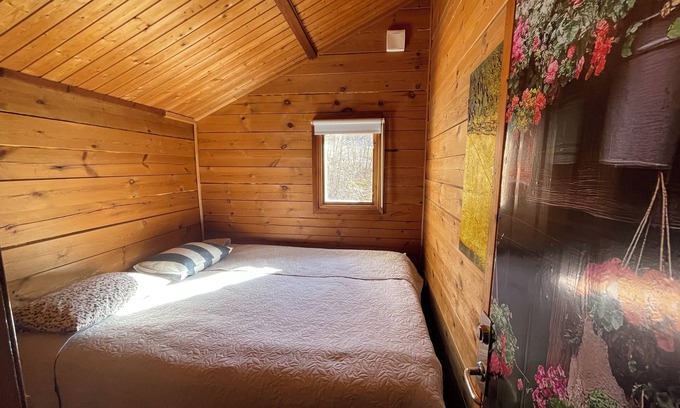 Undenas Cottage | Three Rooms Cottage near Tivedens National Park&Göte kanal