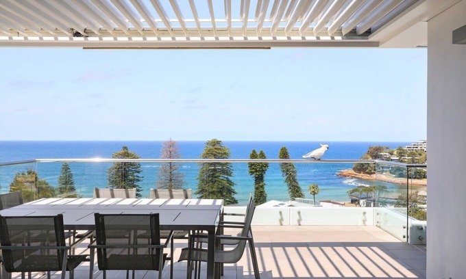 Avoca Beach House | Three-storey Beach Home with Balcony & Ocean views
