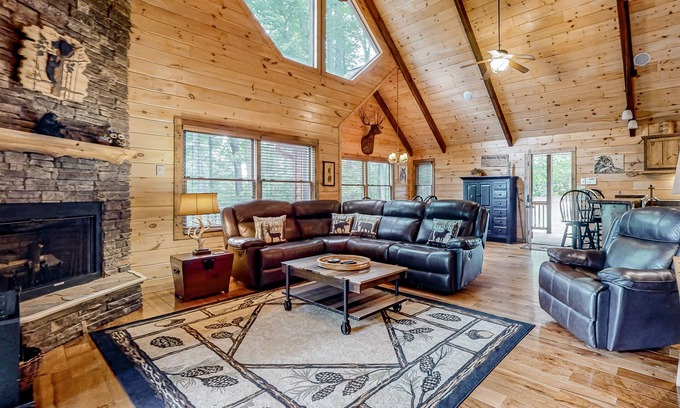 Ridges Over the Lake Cabin | Three-story dog-friendly home w/, WiFi, pool table & 3 fireplaces