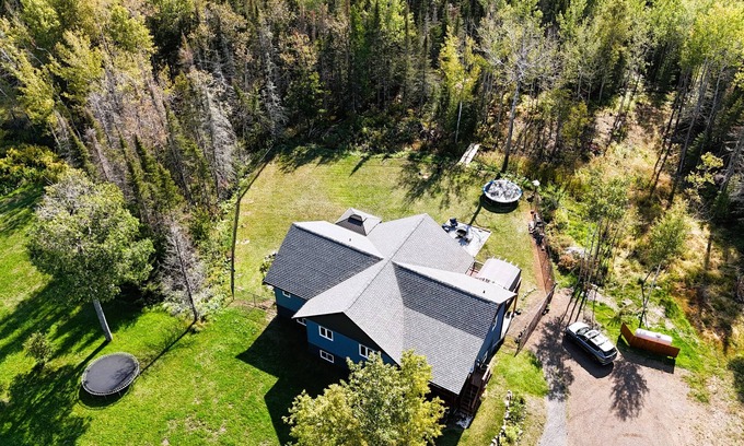 Thunder Bay Apartment | Thunder Bay Retreat, beautiful property with trails. Close to all anemnities.