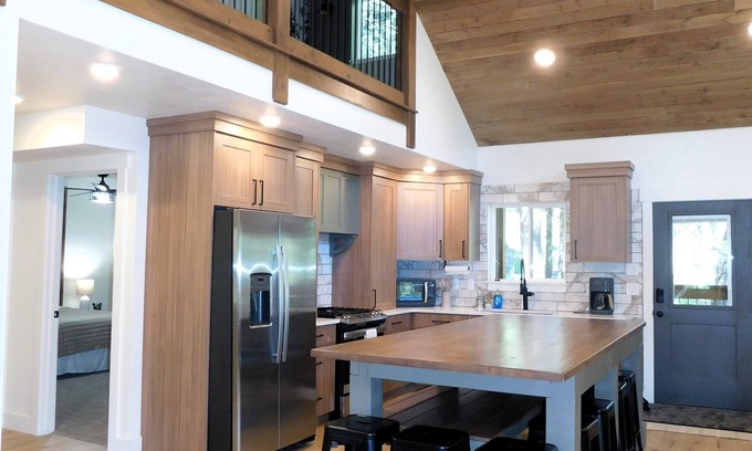 Island Park Cabin | Thunder Ridge Cabin, Nestled in amazing pines with solitude and mountain feeling