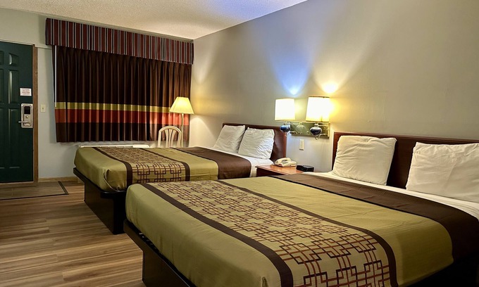 Baraboo Hotel | Thunderbird Motor Inn Baraboo