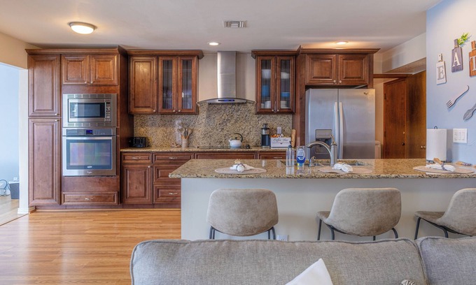 La Paz At Desert Springs House | Thunderbird Retreat! w/Fast Wifi, Pool, Fire Pit, And Game Room.