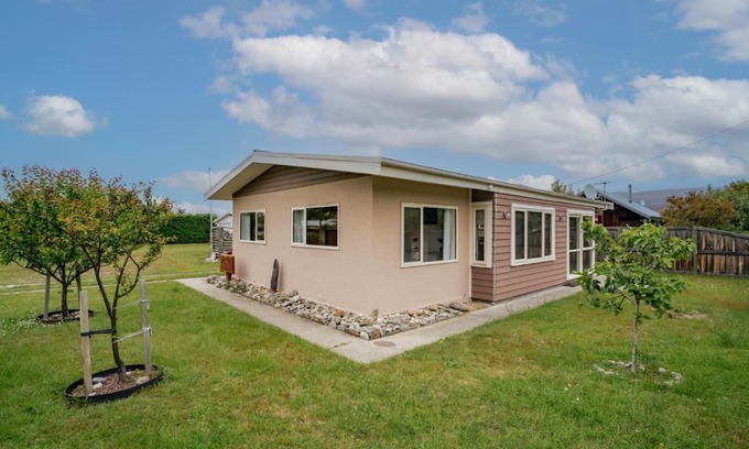 Clyde House | Thyme Away - Clyde Holiday Home