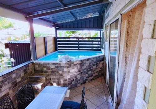 Doubs House | Ti Zandoli - Évasion avec mini-piscine