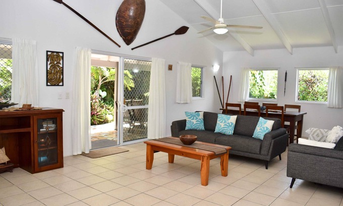 Rarotonga House | Tiare Taporo