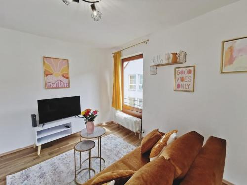 Nuertingen Apartment | TiCasa HARMONY - Zentral-Uni-Bahnhof-Balkon-Unique-SmartTV