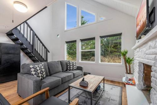 Ocean Shores Ski Chalet | Tidal House #4 - Ocean Shores Chalet