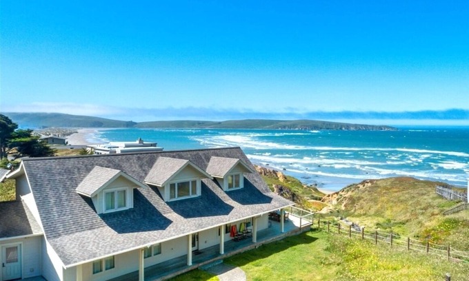 Dillon Beach House | TidePool:Ultimate Family Fun Retreat!Walk to Beach!Decks!HtTb/GmRm/PupOK/WiFi