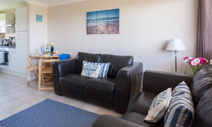 Bacton Ski Chalet | Tides, seaside home, dog friendly, peaceful park in Bacton, by the sea, wi-fi