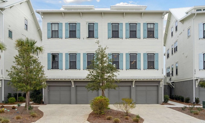 Johns Island House | “Tidewater” 2568 Helmsman Rd. Spectacular Space at Kiawah River, 3 Bedrooms, Sleeps 9.