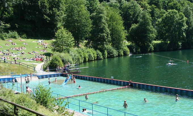 Ferienhausgebiet Hillenseifen House | Tidy holiday home with dishwasher, in a green area