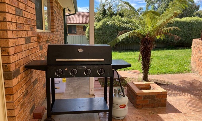 Bletchington House | Tidy Home in a Leafy Suburb - Great Location