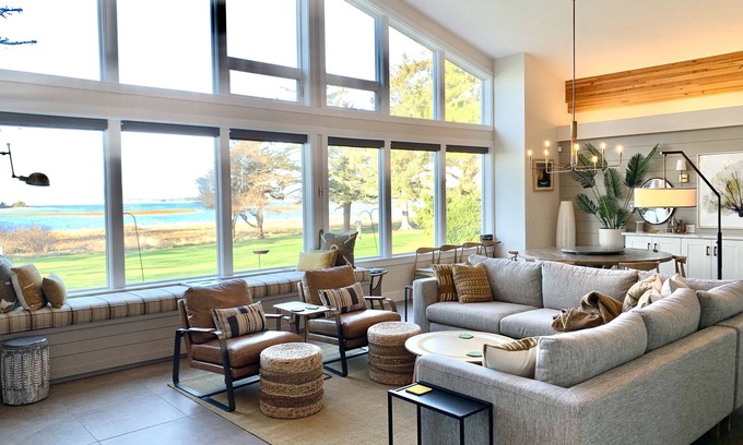 Cloverdale House | Tierra Del Mar, Oregon, Private Lake home, steam room, sleeps 8