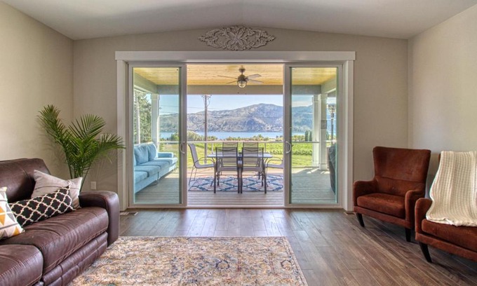 Manson House | Tiffany Lake House