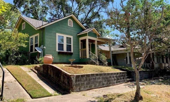 Beauregard Town Historic District House | TigerTown Retreat. Downtown Baton Rouge and 5 minutes to LSU.