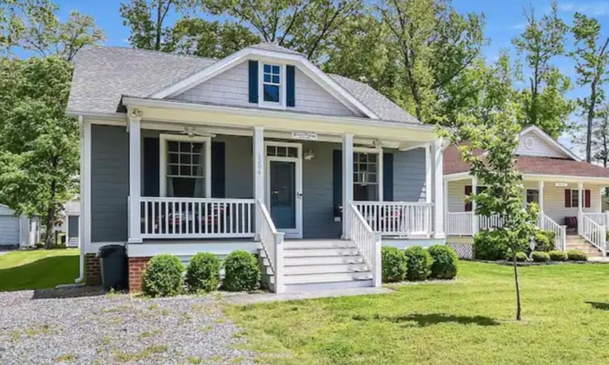 Colonial Beach House | Tiki Time at River Point Cottage - Steps to the Beach, Dog Friendly