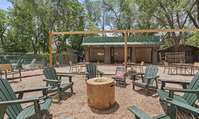 Colorado Springs Apartment | Timber Lodge Cabin #1