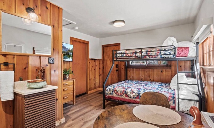 Colorado Springs Cabin | Timber Lodge Cabin #3