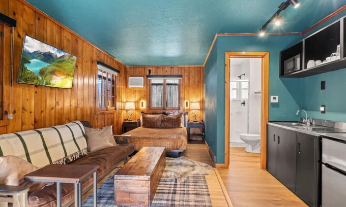 Colorado Springs Cabin | Timber Lodge Cabin #30