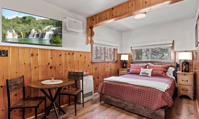 Colorado Springs Cabin | Timber Lodge Cabin #6