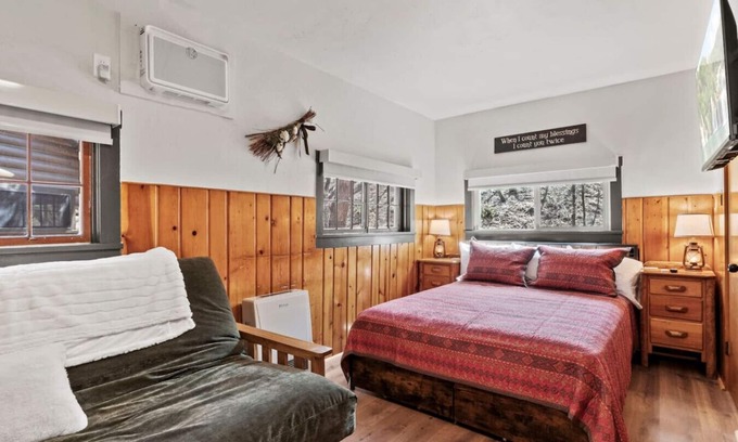 Colorado Springs Cabin | Timber Lodge Cabin #8