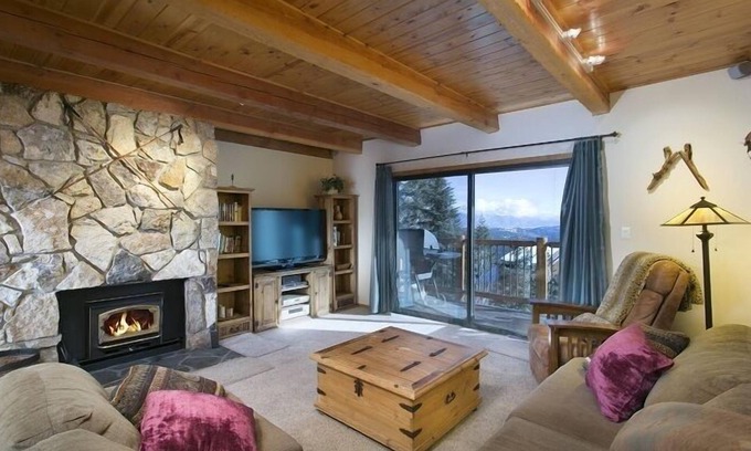 Mammoth Lakes Condo | Timber Ridge #29 - Ski in/Ski Out to Eagle Lodge