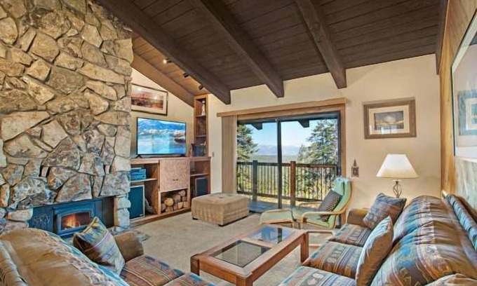 Mammoth Lakes Apartment | Timber Ridge #34 - Ski in/Ski Out to Eagle Lodge