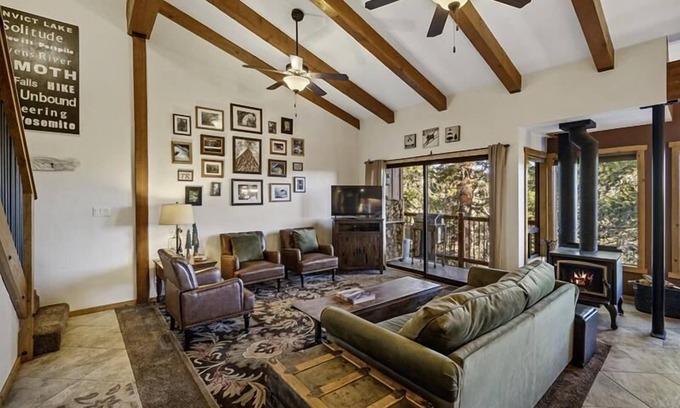 Mammoth Lakes Condo | Timber Ridge #50 - Ski in/Ski Out to Canyon Lodge