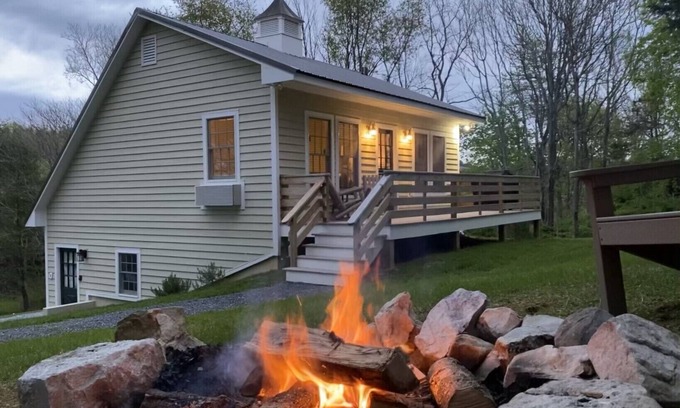 Fairfield Cottage | Timber Ridge Carriage House Loft