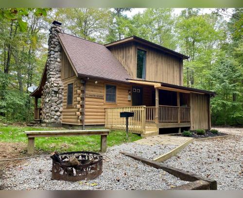 South Bloomingville House | Timber Ridge - by The Chalets