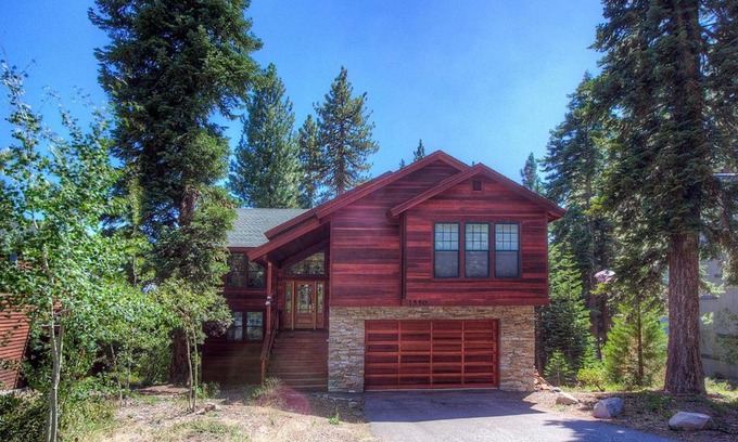 Kingswood Estates House | Timber View Lodge by Lake Tahoe Accommodations