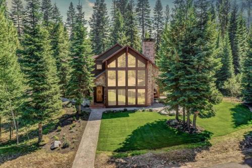 McCall Ski Chalet | Timbercrest