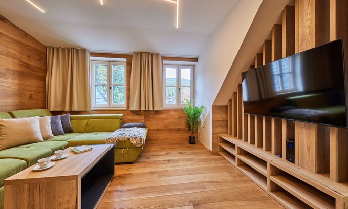Pec pod Snezkou Apartment | Timberline Peak Duplex & Bath by Interhome