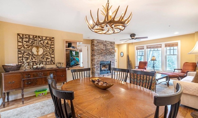 Foscoe Condo | Timbers I-1- Mountain Condo, Gated Resort, Indoor/Outdoor Pools and Hot Tub, Fitness Area, Fishin.