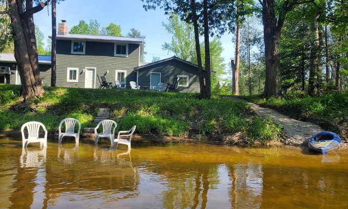 Deep River Township House | Timberwolf Retreat