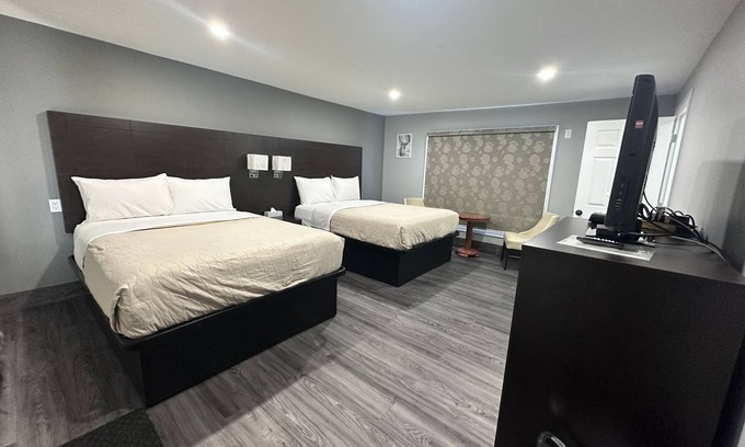 Petawawa Hotel | Time Travellers Motel