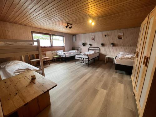 Trossingen Apartment | Timeless: 1 Zimmer Apartment UG