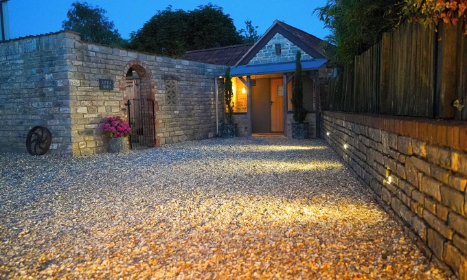 Aller Cottage | TIN BATH, pet friendly, character holiday cottage in Langport