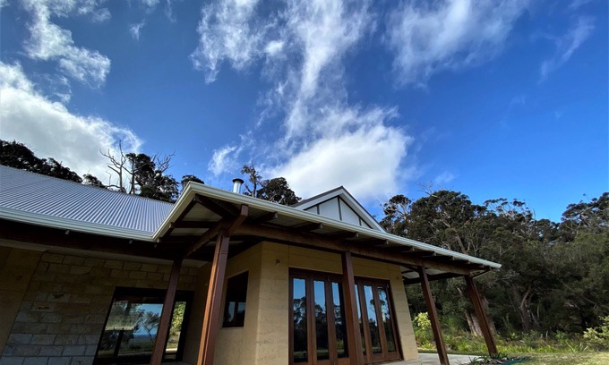 Bow Bridge Cottage | Tingle Estate
