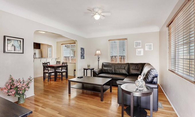 Raynolds Addition House | Tingly Beach Hide-A-Way, Trails, Coffee Shops, Brew Pubs, Night Entertainment