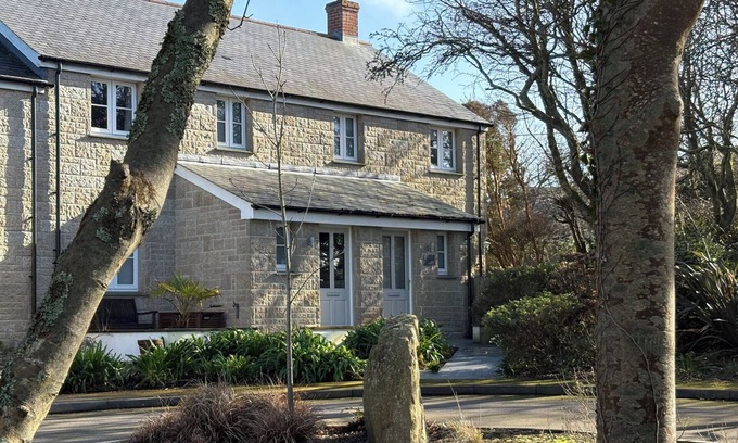 Pendeen Cottage | TINNERS REST, pet friendly, character holiday cottage in Pendeen