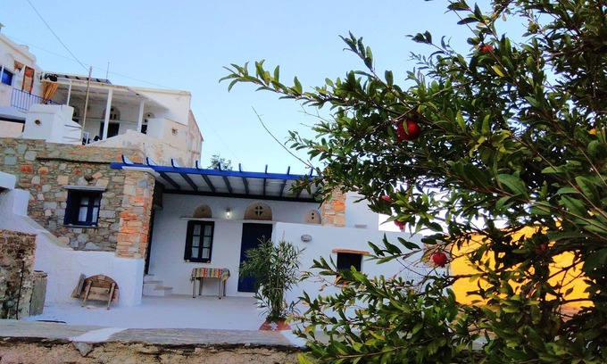 Megas Yialos-Nites Cottage | Tinos traditional rural house in an authentic village