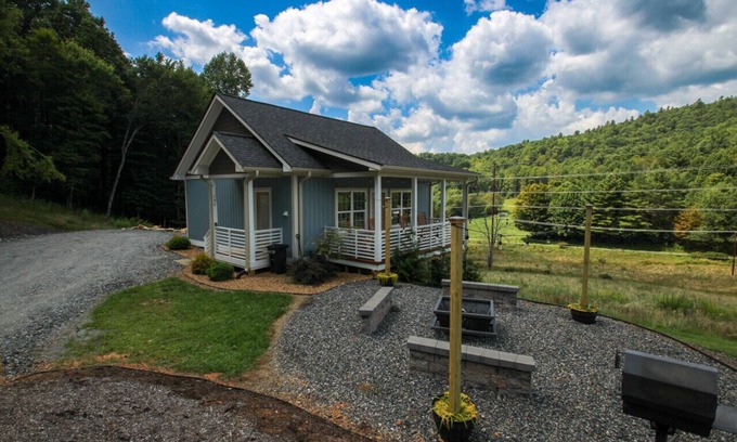 West Jefferson House | Tiny 2br Cabin w/View | Grill | Fire Pit #4