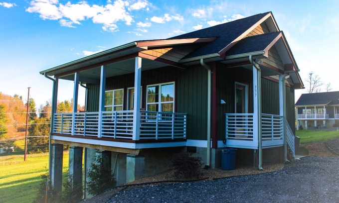 West Jefferson House | Tiny 2br Cabin w/View | Grill | Fire Pit #2