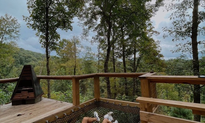 Fleetwood Cabin | Tiny AF: A-Frame: Creek + Views + Privacy!