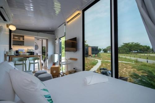 Singapore House | Tiny Away Escape at Lazarus - 2000