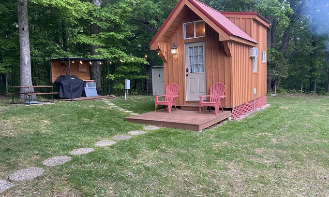 French Lick Cabin | TINY CABIN 5 STAR Clean- French Lick, IN -Private with VIEWS! Best Deal!