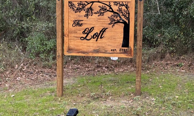 Live Oak Cottage | Tiny Cabin for Two: Fire Pit & Stargazing Nights