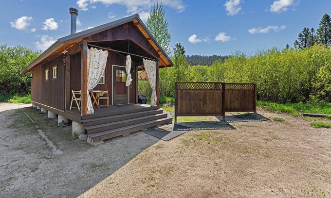 Garden Valley Cabin | Tiny Cabin in the Mountains